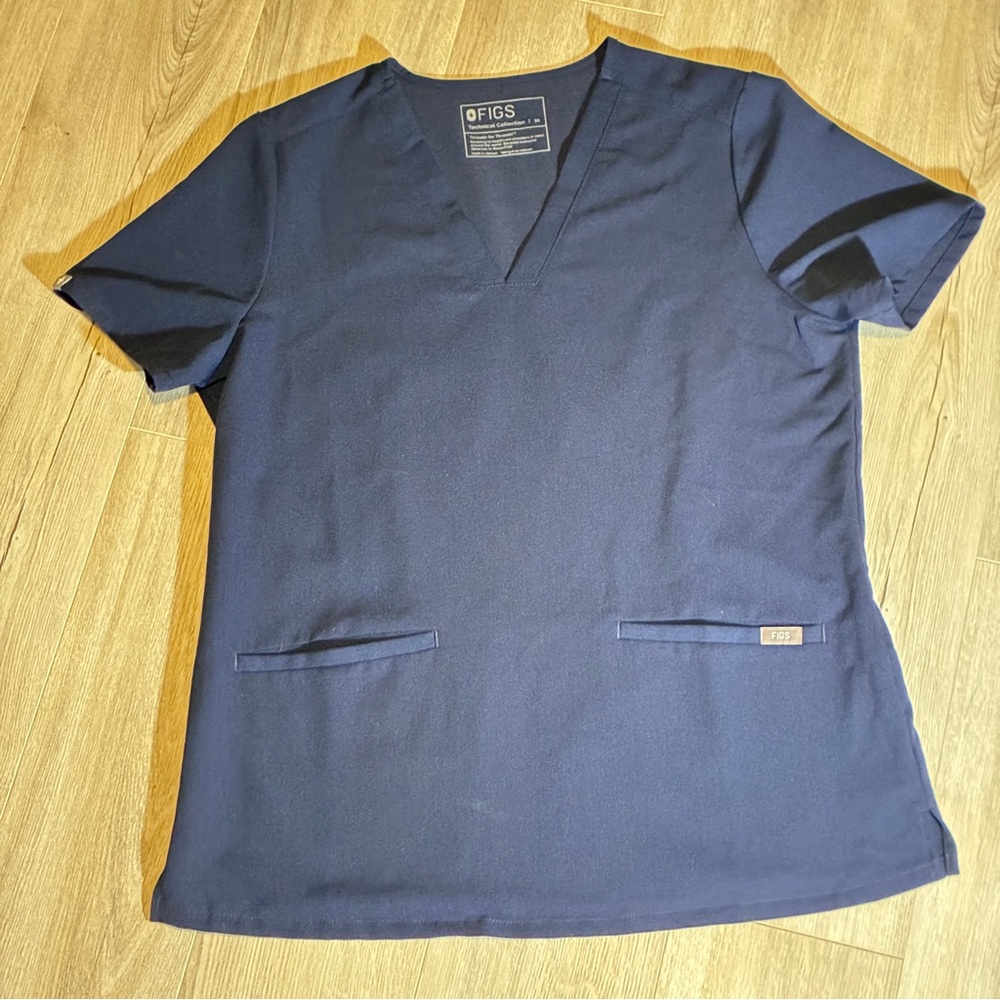 Figs Casma Navy Scrub Top Medium - Picture 6 of 9